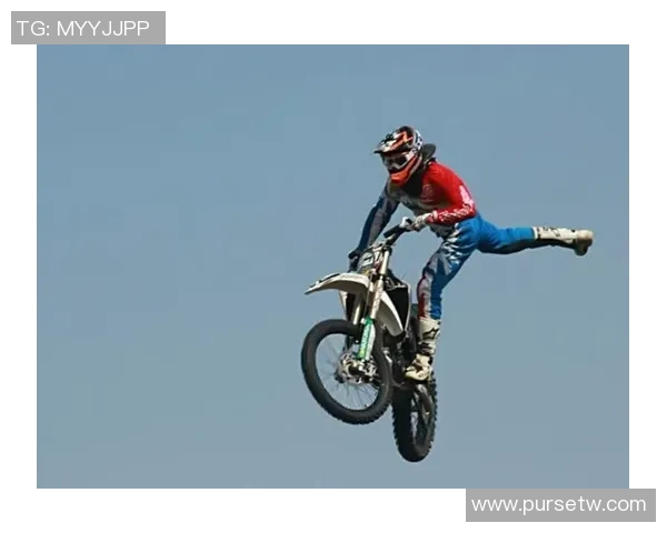 上海极限运动队中路突破的背后故事与未来发展探讨 上海极限运动队中路突破的背后故事与未来发展探讨